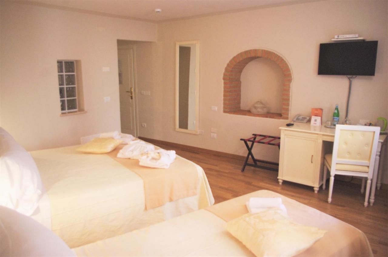 Hotel Volterra In Superior Eksteriør bilde